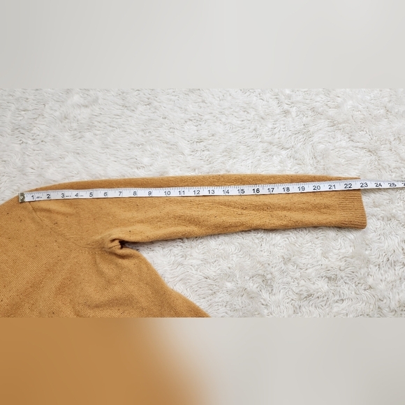 L.L. Bean Womens 100% Cashmere Long Sleeve Sweater Toffee Sz Medium Petite - Picture 7 of 9